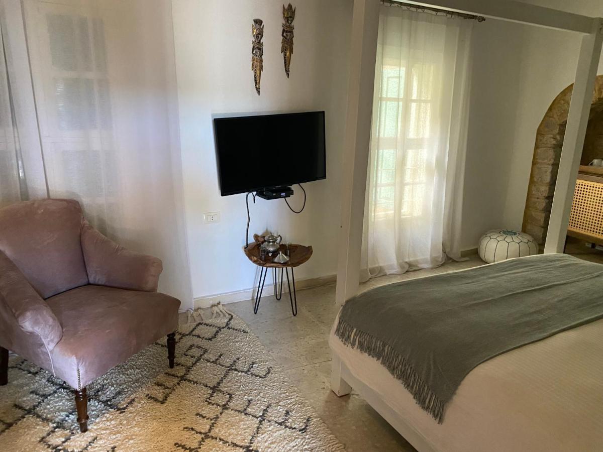 Dar Camelia Bed & Breakfast Tyre Exterior photo