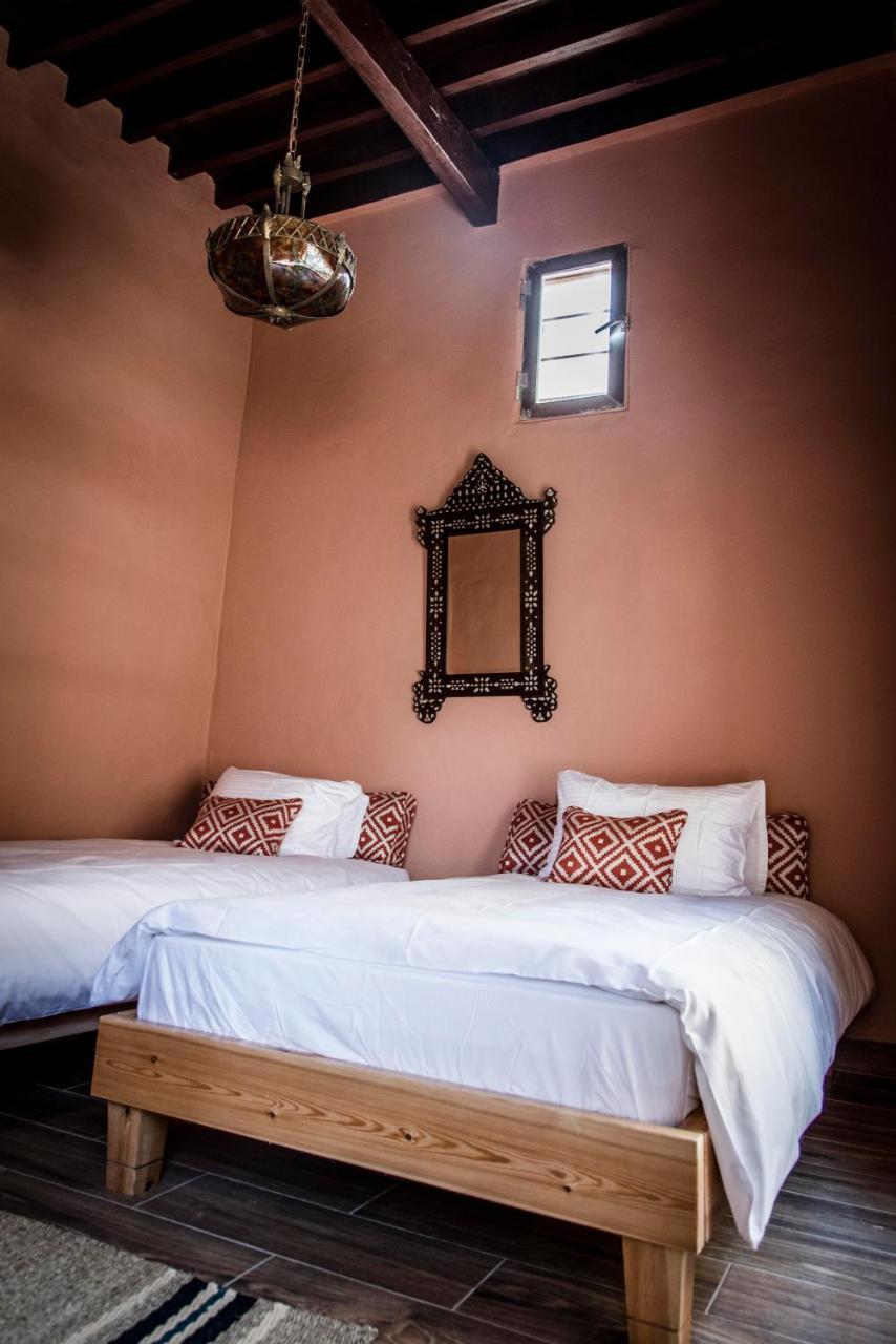 Dar Camelia Bed & Breakfast Tyre Exterior photo